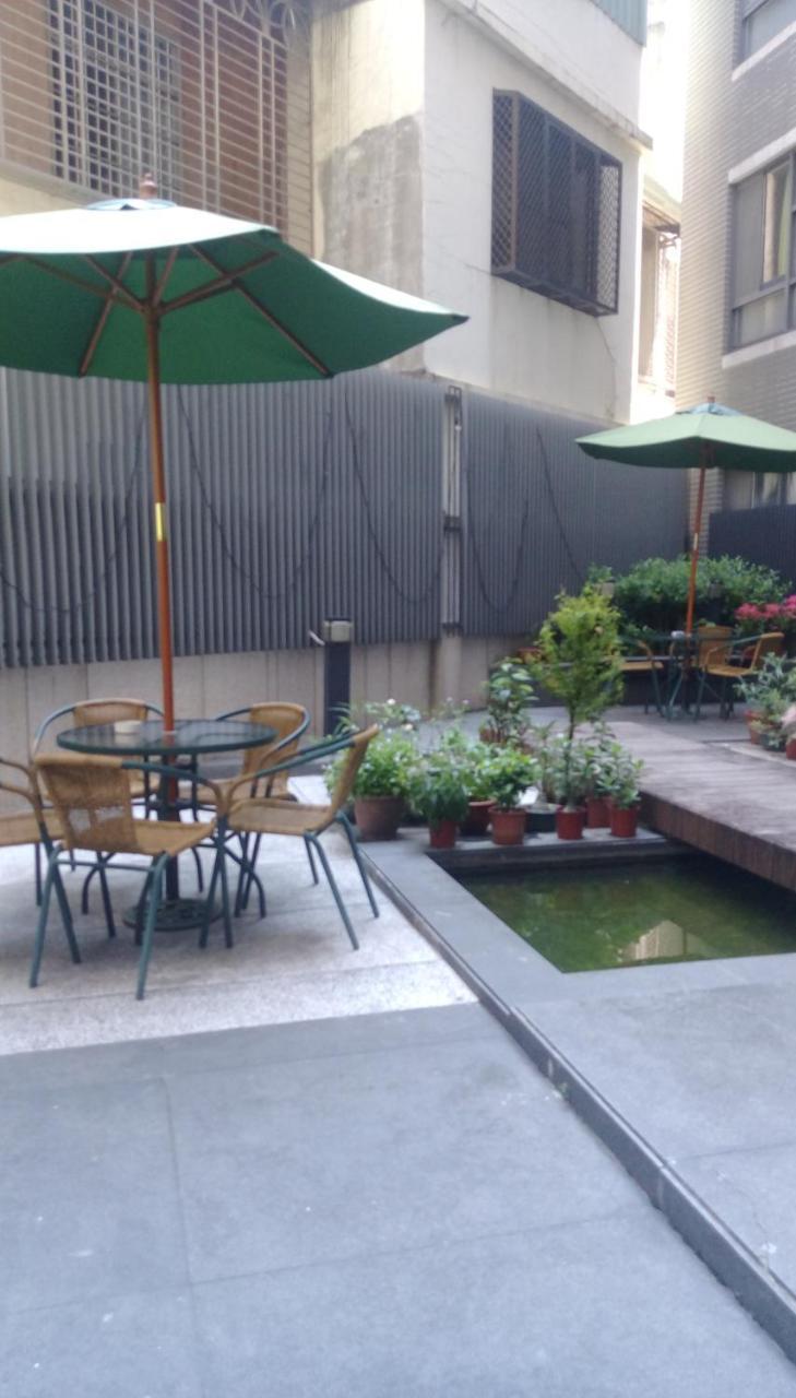 تايتشونغ Fengjia Qing Su Homestay المظهر الخارجي الصورة